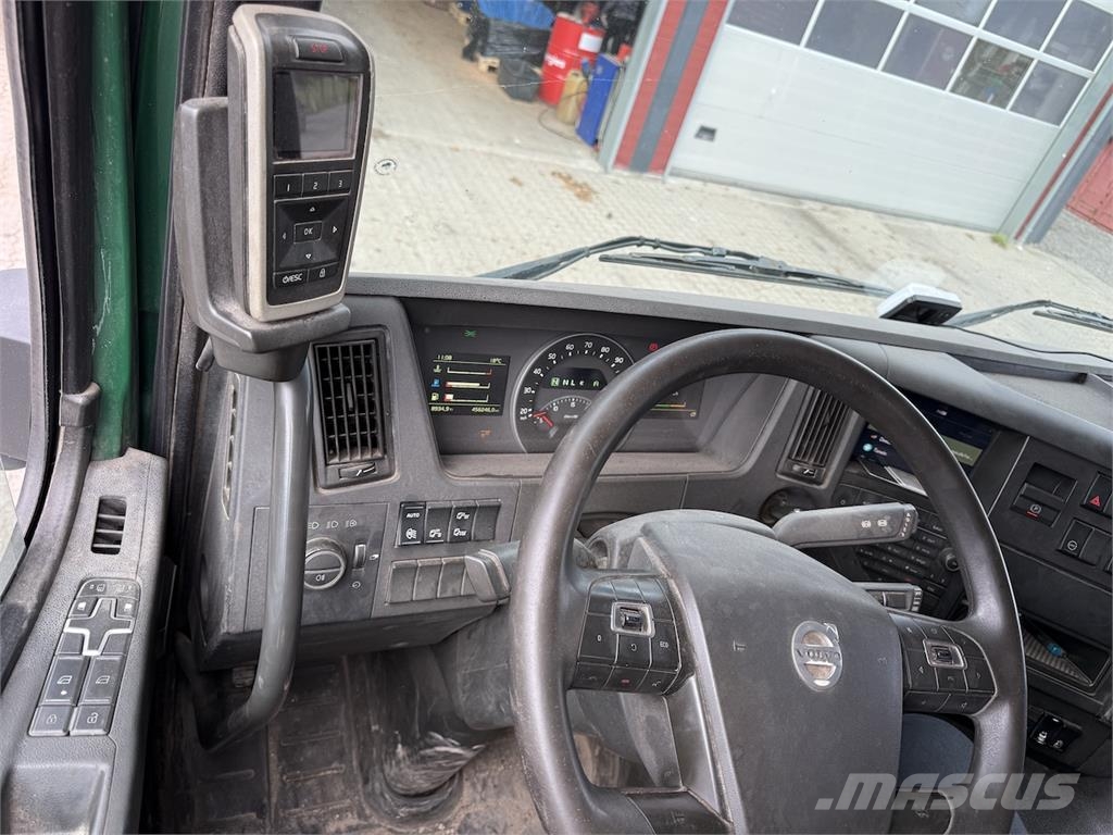 Volvo FMX500 Lastväxlare med kabellift