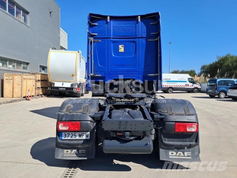 DAF XG530FT EQUIPO HIDRAULICO Sadulveokid