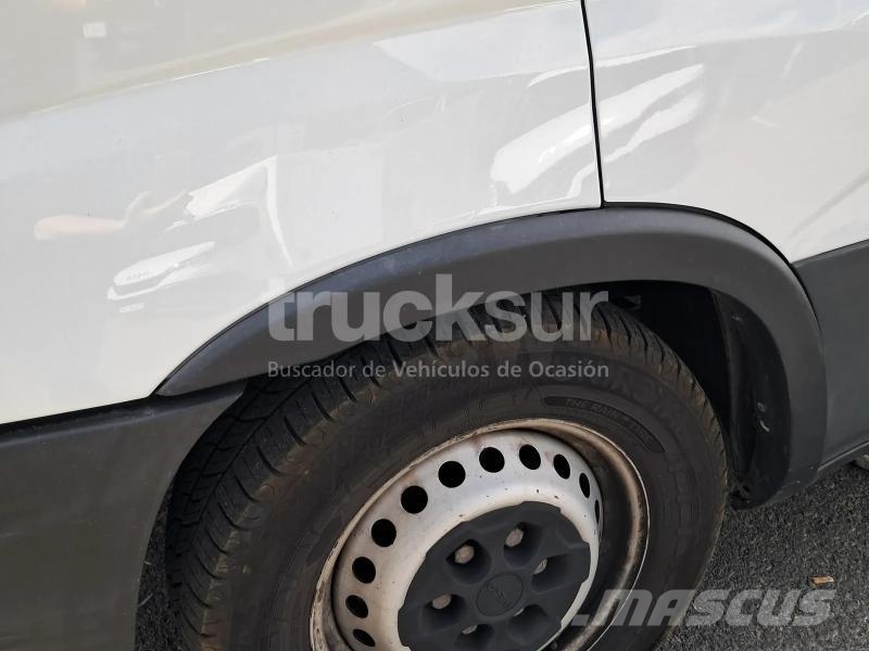 Iveco 35S14 12M3 FRC-X ME TG THK Van a temperatura controllata