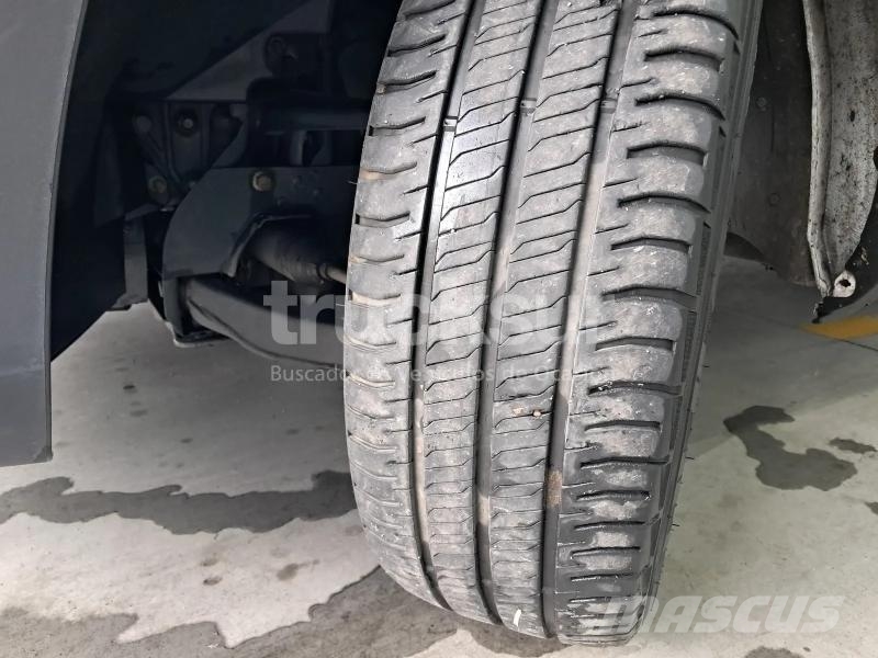 Iveco 35S16 CAMPER هيكل صندوقي