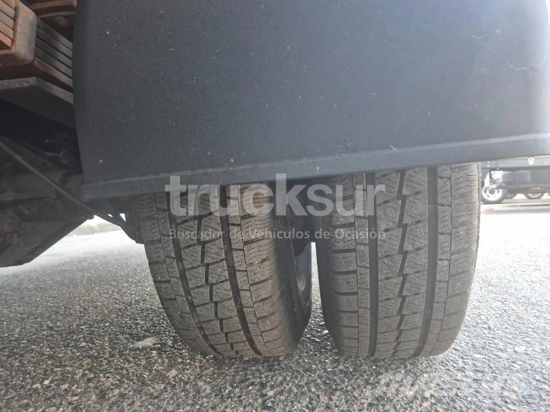 Iveco 70C18 Kapali kasa kamyonlar