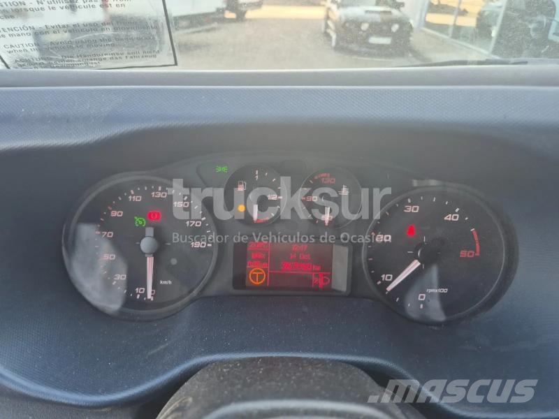 Iveco 70C18 Kapali kasa kamyonlar