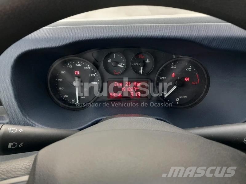 Iveco DAILY 35C16H 20M هيكل صندوقي