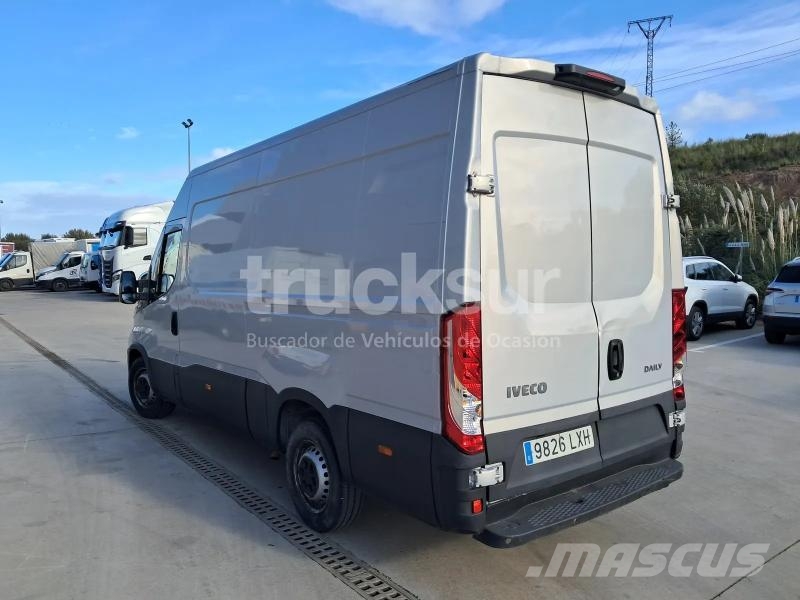 Iveco DAILY 35S14 12M3 Vehículos de caha cerrada
