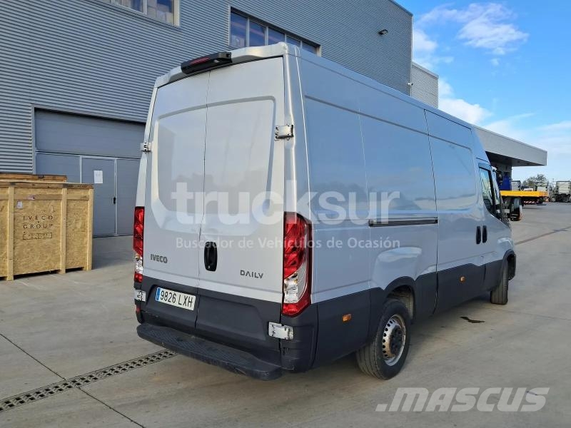 Iveco DAILY 35S14 12M3 Vehículos de caha cerrada