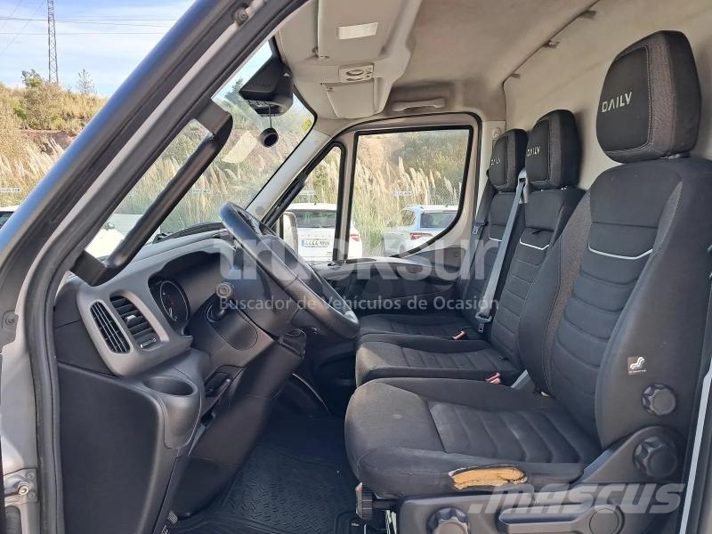 Iveco DAILY 35S14 12M3 Vehículos de caha cerrada