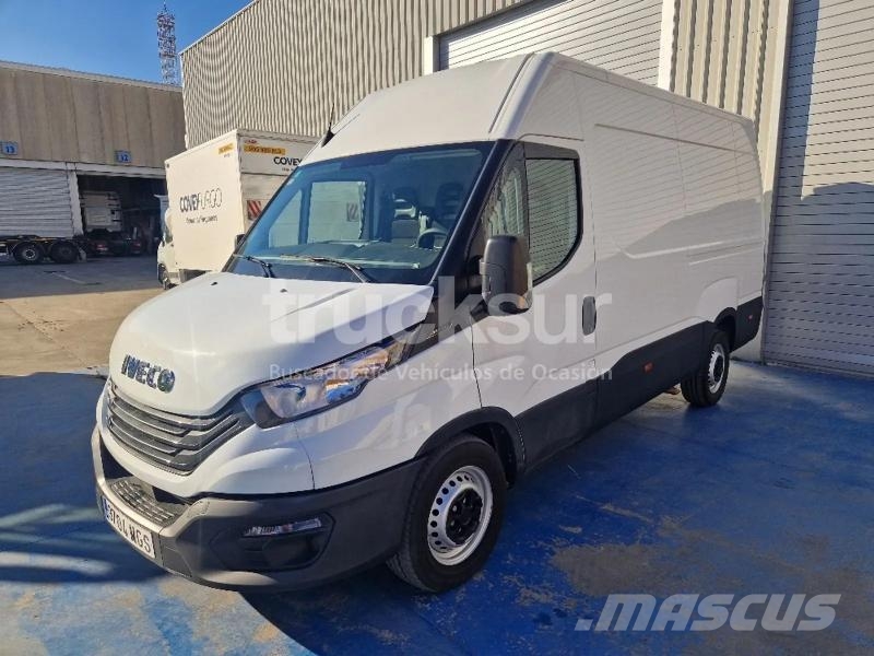 Iveco DAILY 35S16 12M3 Furgonetas de caja cerrada