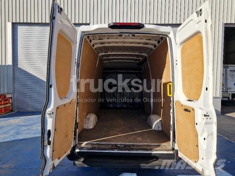 Iveco DAILY 35S16 12M3 Furgonetas de caja cerrada