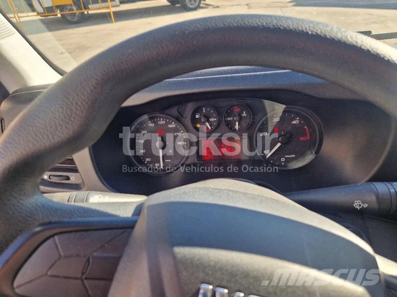 Iveco DAILY 35S16 12M3 Furgonetas de caja cerrada