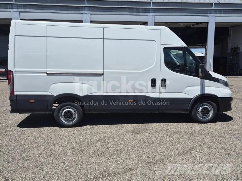 Iveco DAILY 35S16 12M3 هيكل صندوقي