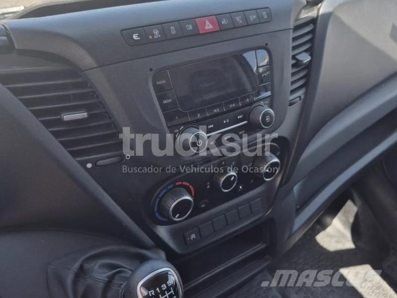 Iveco DAILY 35S16 12M3 هيكل صندوقي