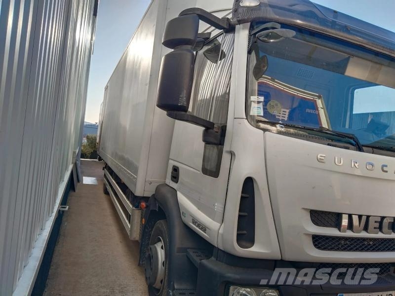 Iveco Eurocargo Camiones con caja de remolque