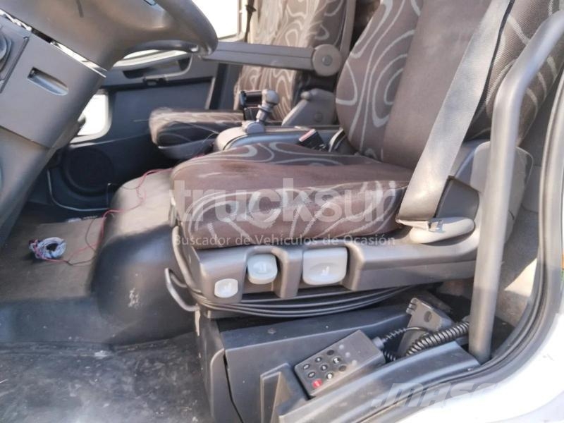 Iveco Eurocargo Camiones con caja de remolque
