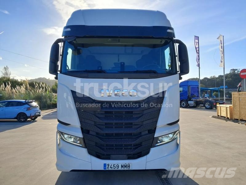 Iveco S-WAY AS440S49T/P Naudoti vilkikai