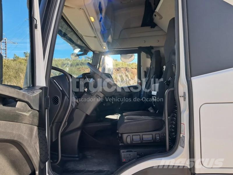 Iveco S-WAY AS440S49T/P Naudoti vilkikai