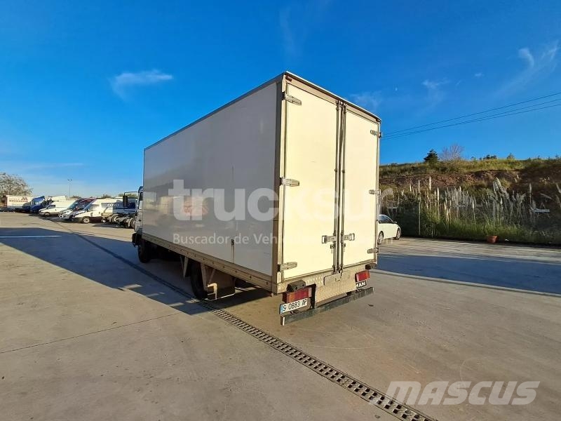 MAN 8.224 LLC Camiones caja cerrada