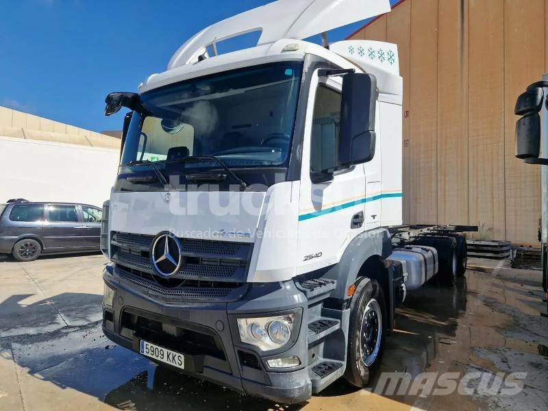 Mercedes-Benz ANTOS 2540L 6X2 CHASIS Chassis Caminhões Cabine