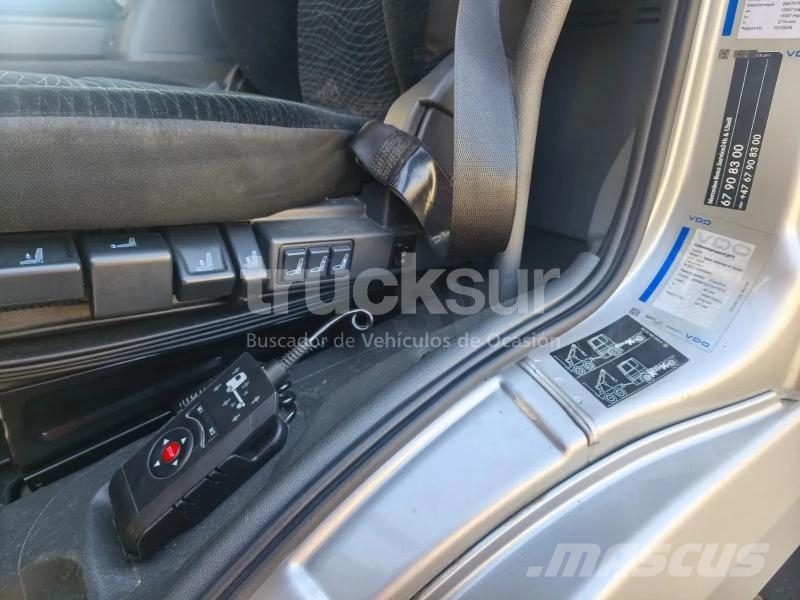 Mercedes-Benz ATEGO 1527.15 Camiones con caja de remolque