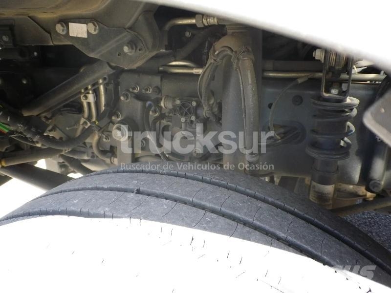 Renault D210.12 Camión con caja abierta