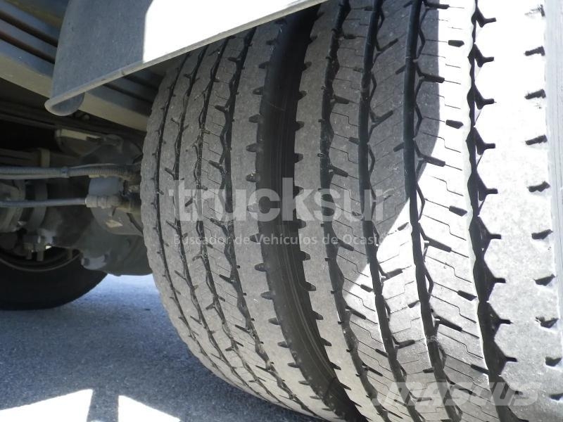 Renault D210.12 Camión con caja abierta
