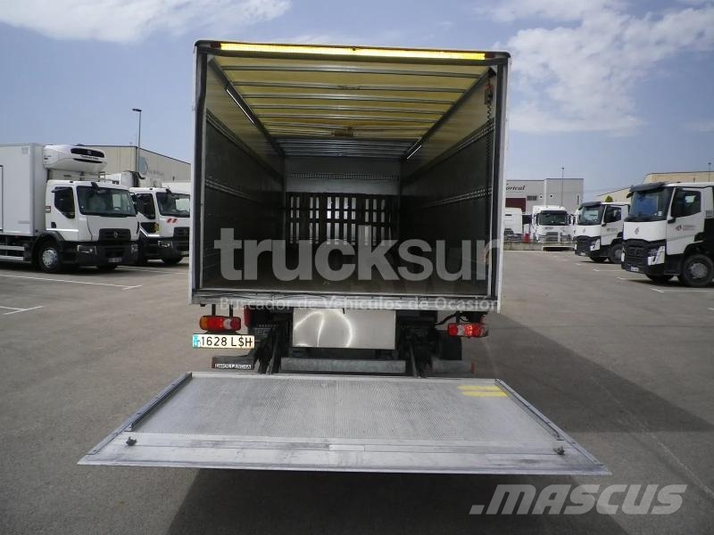 Renault D250.12 شاحنات ذات هيكل صندوقي