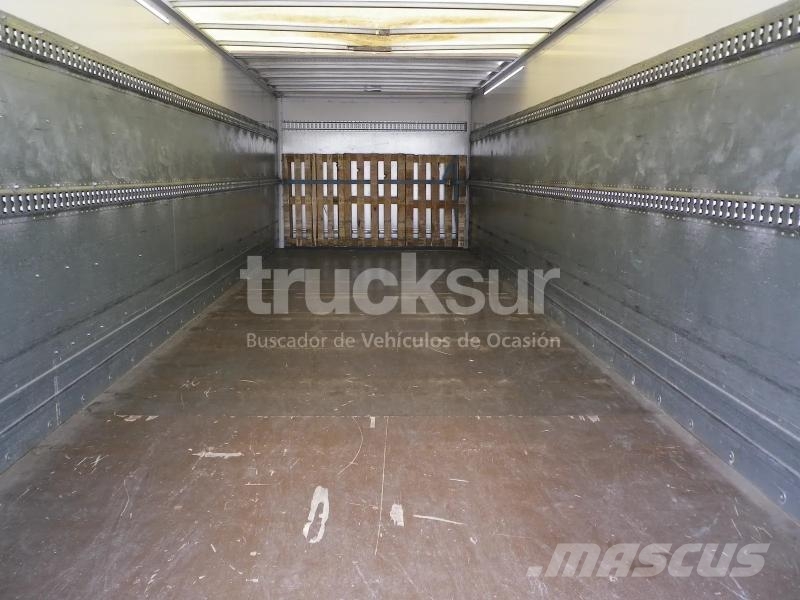 Renault D250.12 شاحنات ذات هيكل صندوقي