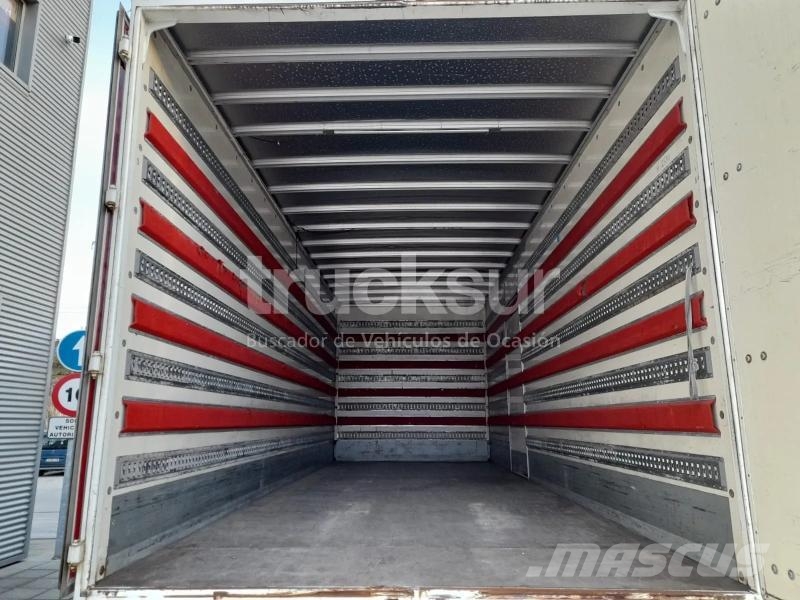 Renault D280.18 شاحنات ذات هيكل صندوقي