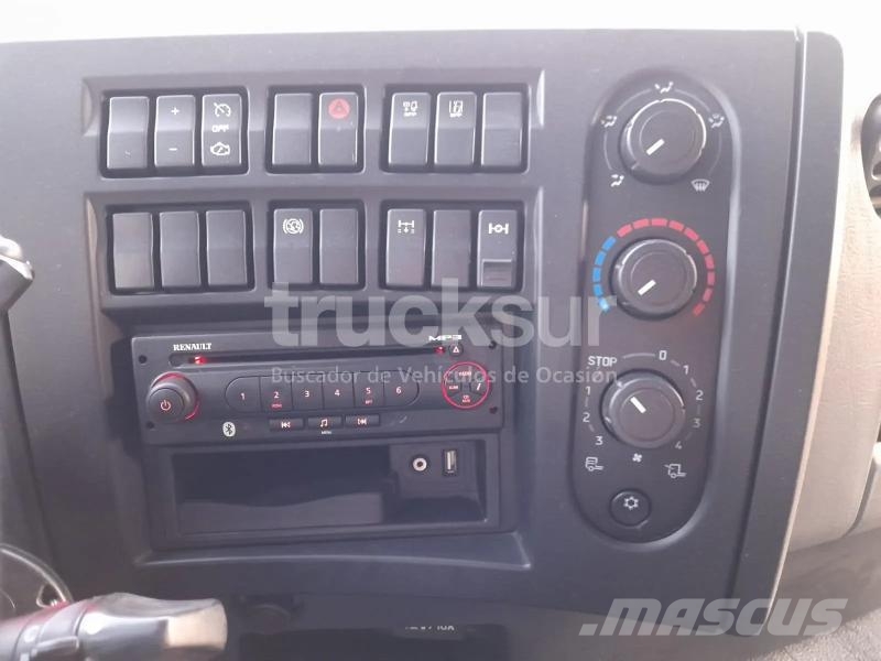 Renault D280.18 شاحنات ذات هيكل صندوقي