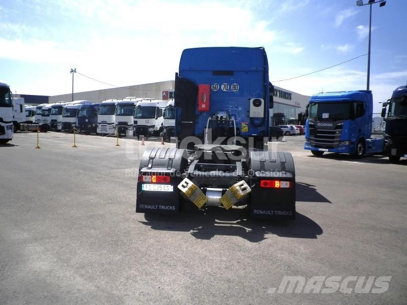 Renault T440 SLEEPER CAB 牵引车