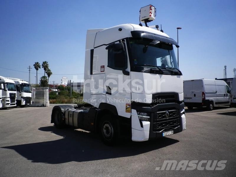 Renault T520 HIGH SLEEPER CAB EVO Autotractoare