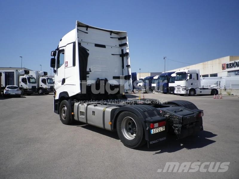 Renault T520 HIGH SLEEPER CAB EVO Autotractoare