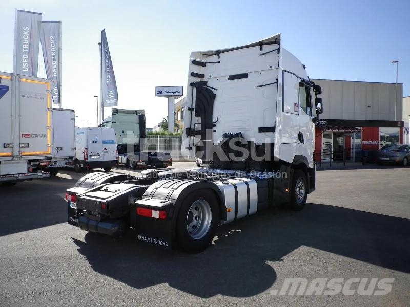 Renault T520 HIGH SLEEPER CAB 牵引车