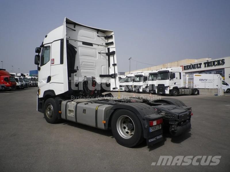 Renault T520 HIGH SLEEPER CAB EVO Autotractoare