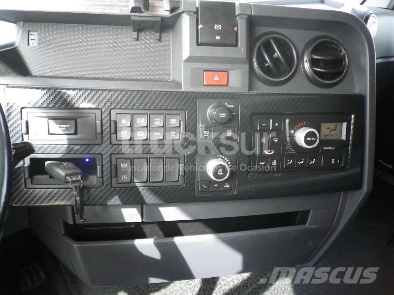 Renault T520 HIGH SLEEPER CAB EVO Autotractoare