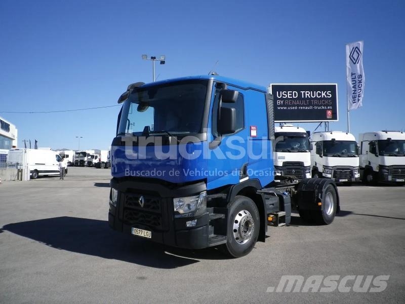 Renault T520 NIGHT & DAY CAB 牵引车