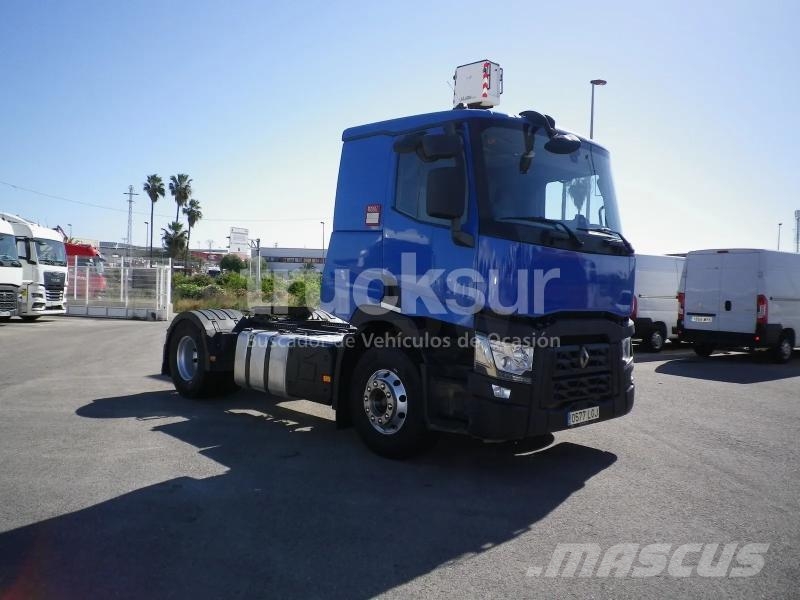 Renault T520 NIGHT & DAY CAB 牵引车