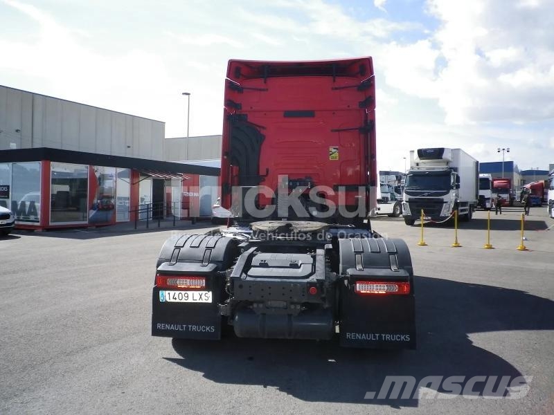 Renault T520 SLEEPER CAB Truck Tractor Units