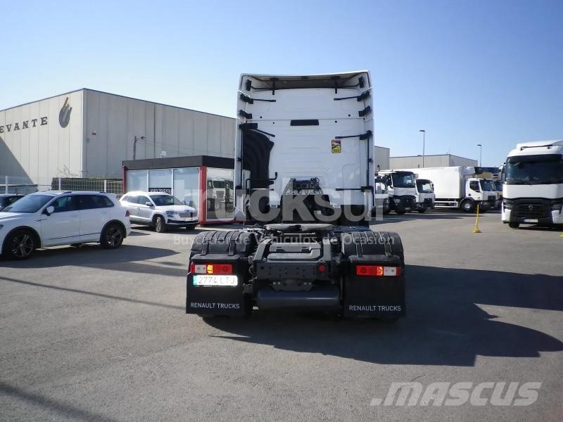 Renault T520 SLEEPER CAB EVO 牵引车