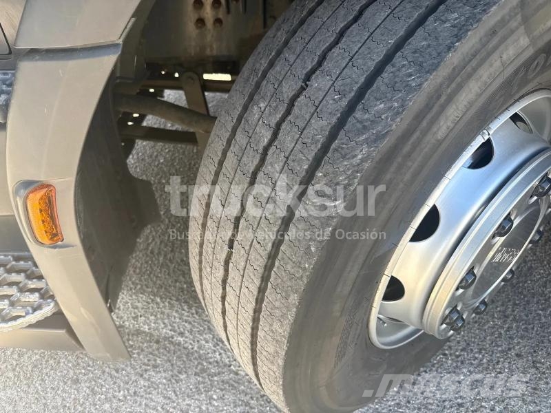Scania P280.18 LONA Camiones de caja de lona