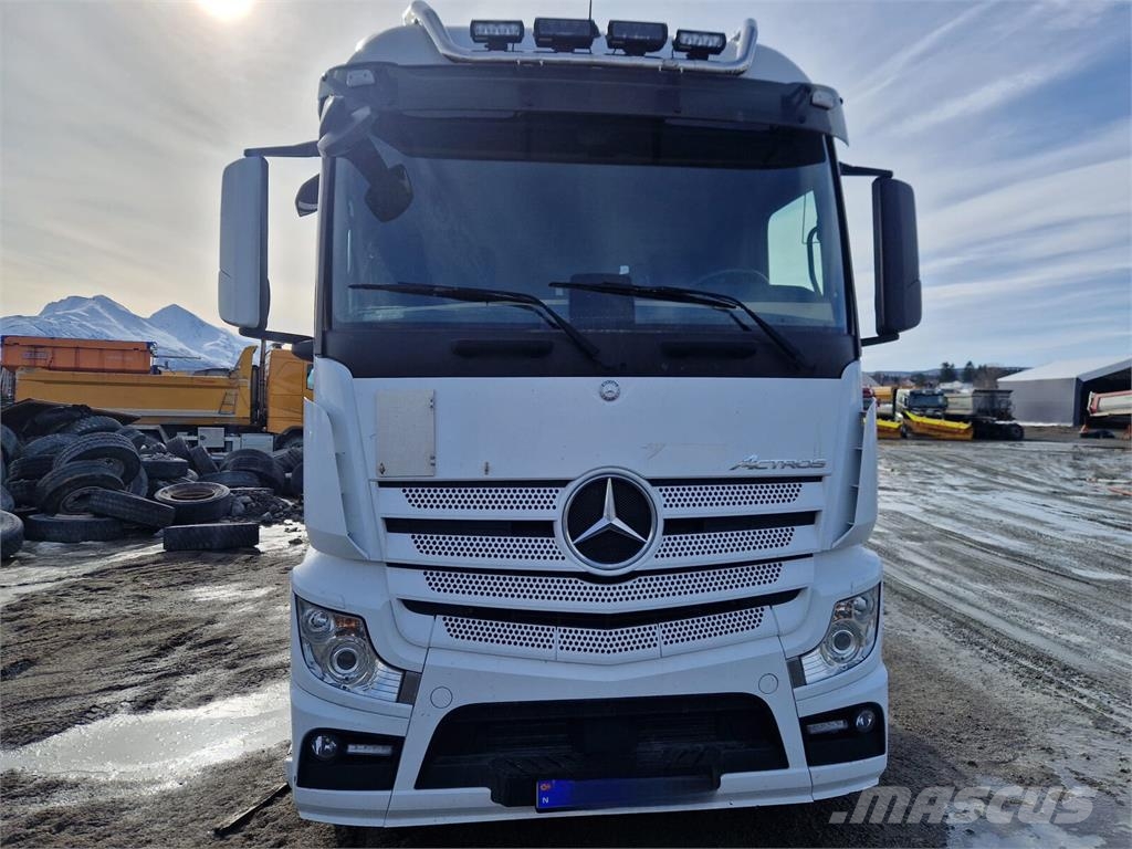 Mercedes-Benz Actros 2553 Chassis and suspension