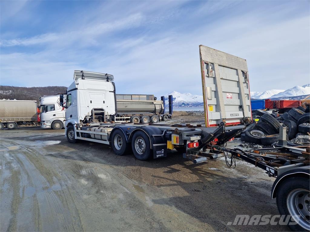 Mercedes-Benz Actros 2553 Chassis and suspension
