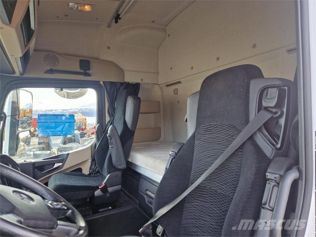Mercedes-Benz Actros 2553 Chassis and suspension