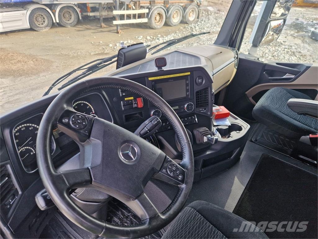 Mercedes-Benz Actros 2553 Chassis and suspension