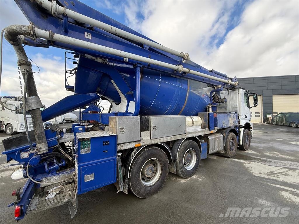 Mercedes-Benz Arocs 3243 مضخات خرسانة