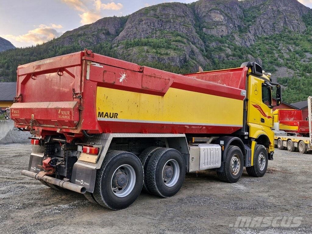 Mercedes-Benz Arocs 3263 Sklápače
