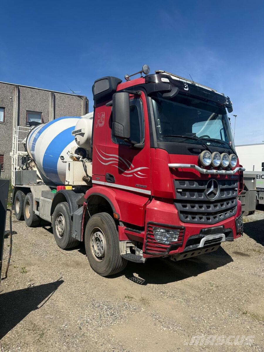 Mercedes-Benz Arocs 3258 شاحنات خرسانة