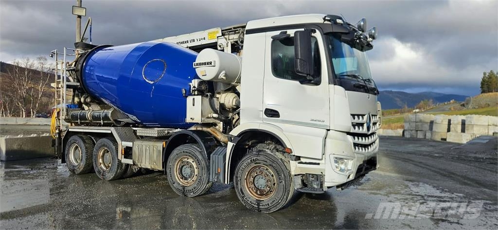 Mercedes-Benz Arocs 3253 شاحنات خرسانة
