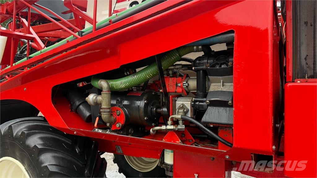Bateman RB25 Прицепные опрыскиватели