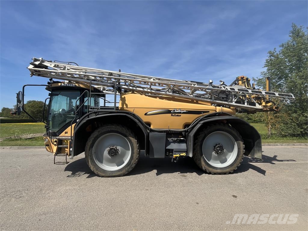 Challenger RG645C Причіпні обприскувачі