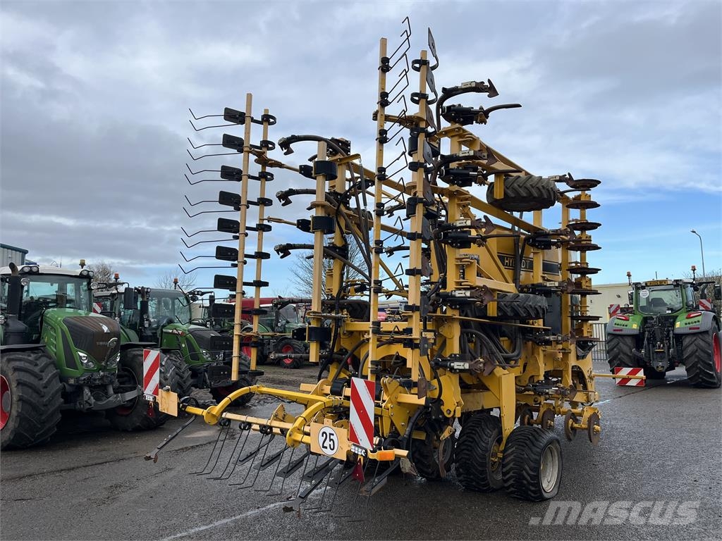 Claydon 8M TRAILED ماكينات زراعية - غير ذلك